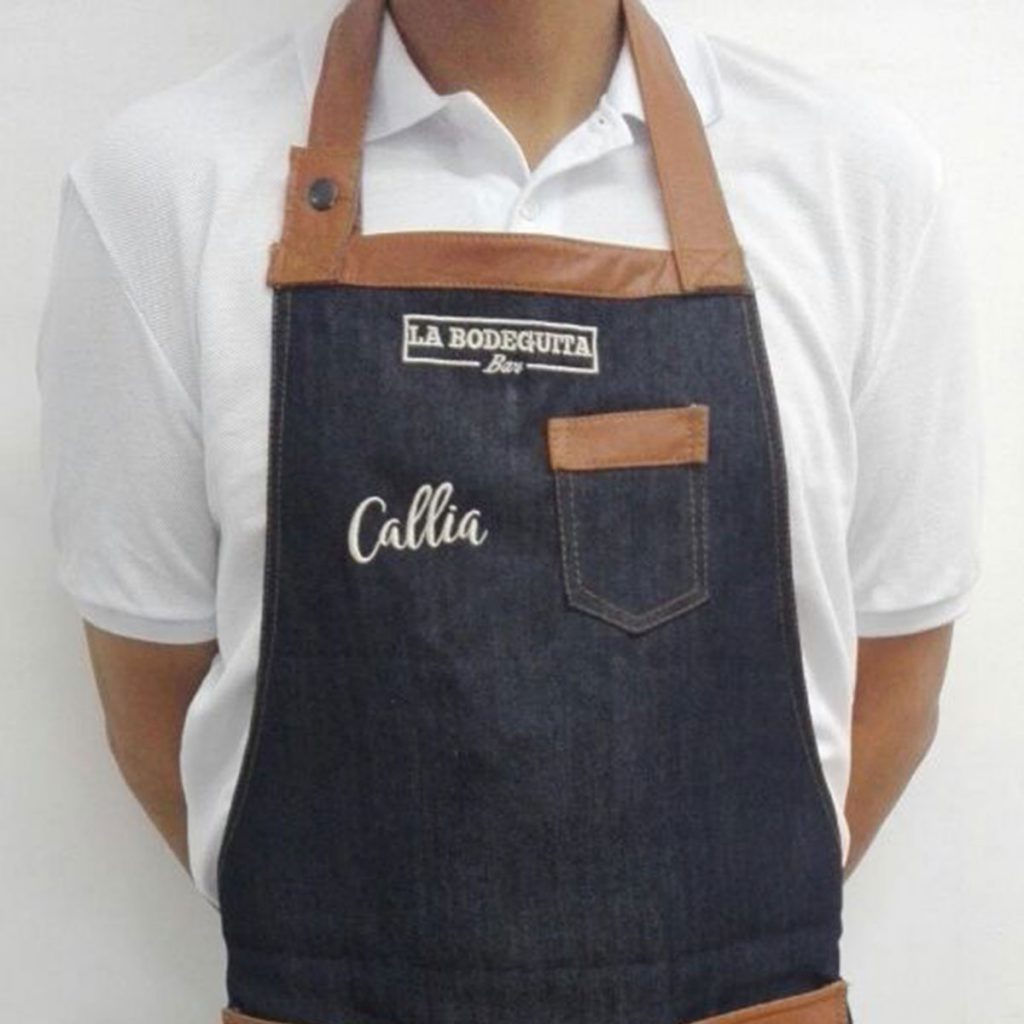 DELANTAL-DE-JEAN-CON-CUERINA